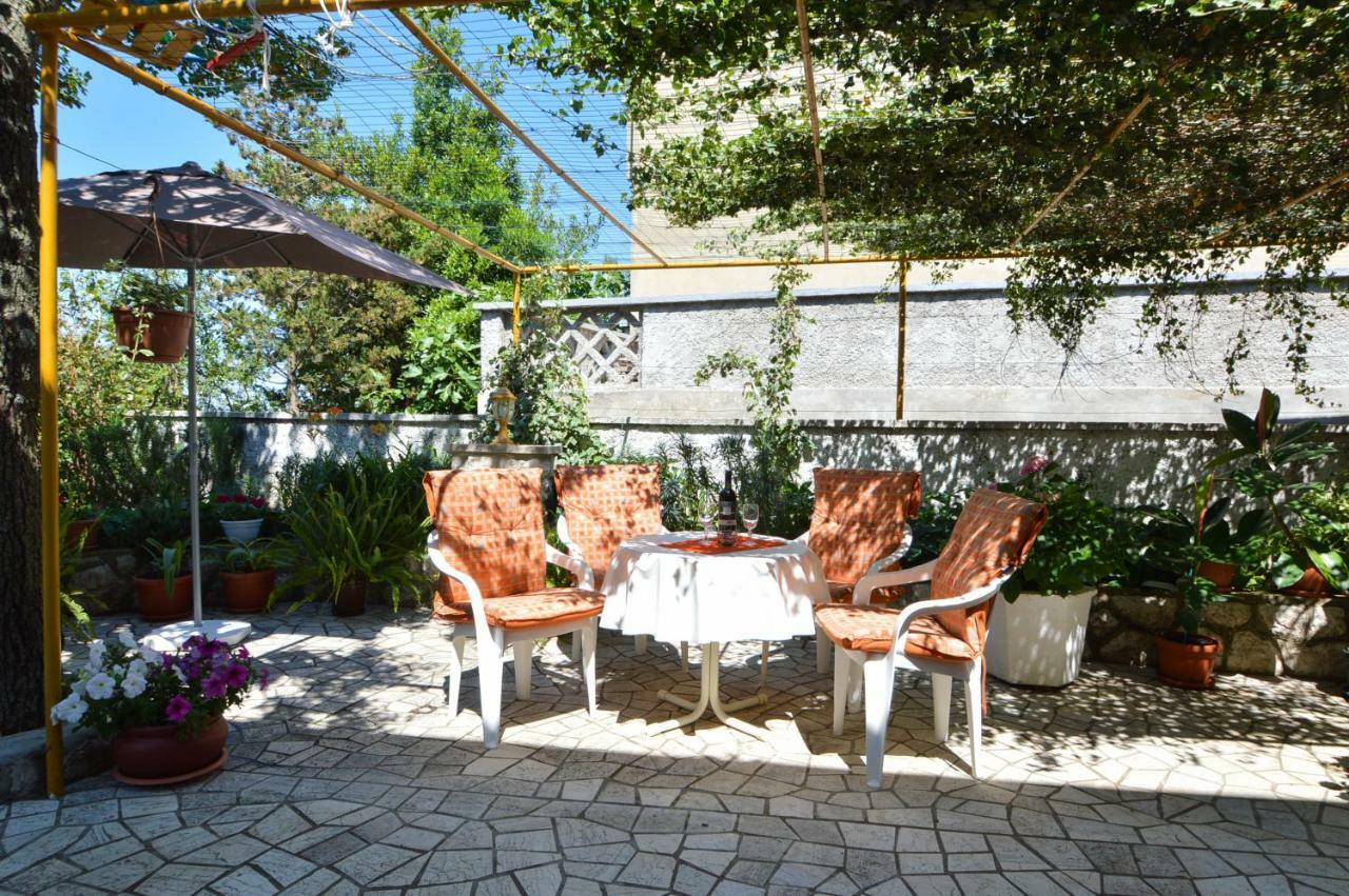 Apartments Rada Novi Vinodolski Exterior photo
